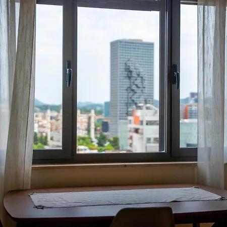 Centre Lions Gate 4 * Tirana