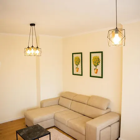 Centre Lions Gate 4 Апартаменты Тирана