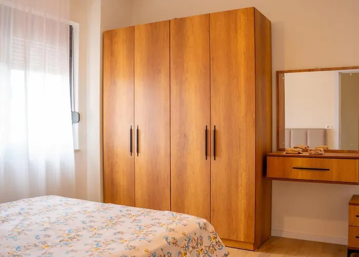 Centre Lions Gate 4 Apartmán *